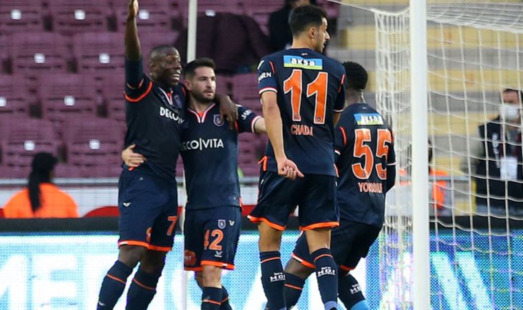 Başakşehir, Hatay’da 3 puanı 3 golle aldı